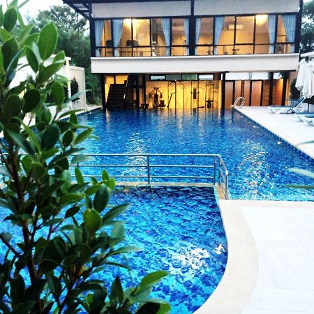 Avana Laemchabang Hotel Si Racha Exterior photo